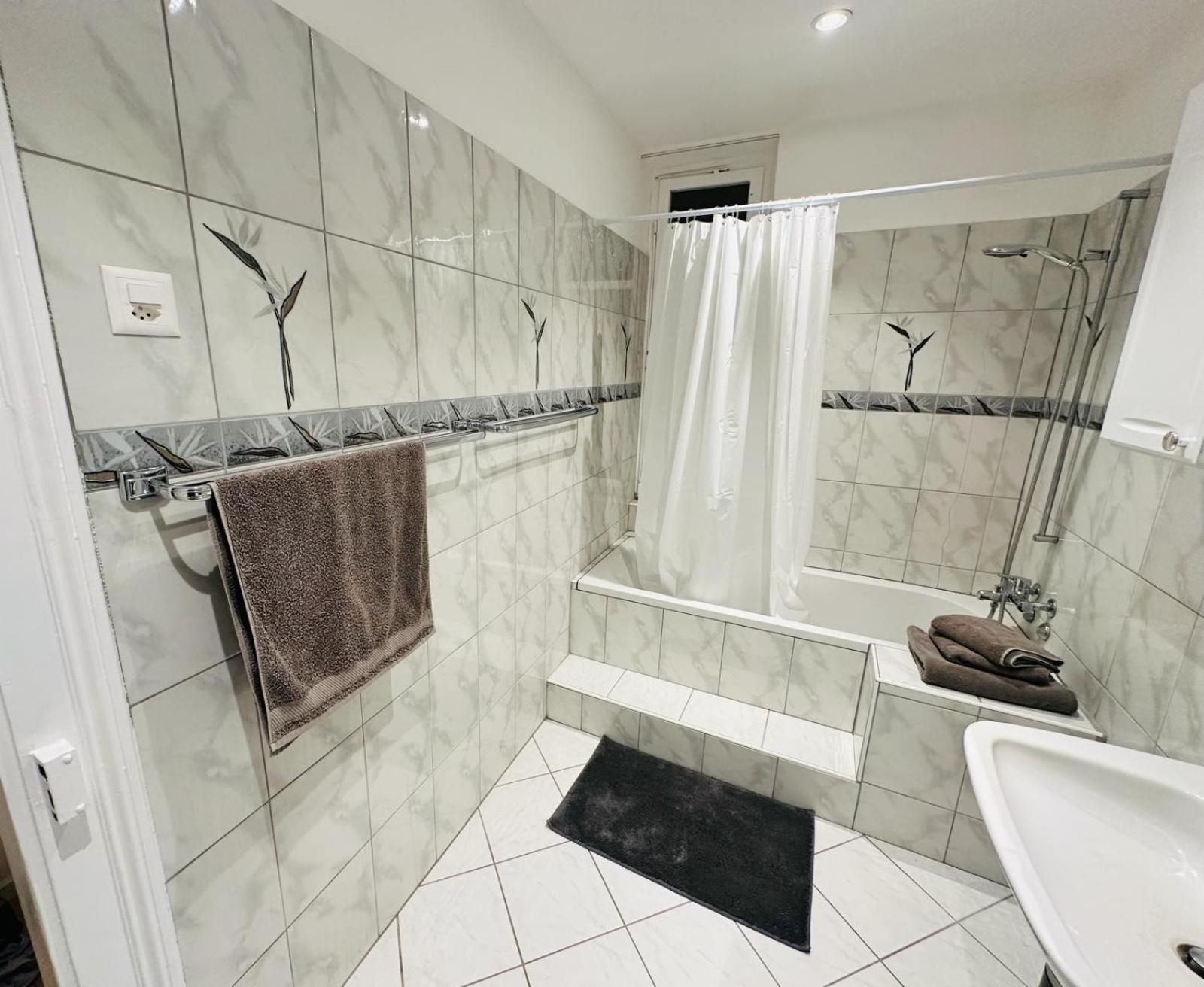 Exclusive Apartment For Families And Business Устер Экстерьер фото